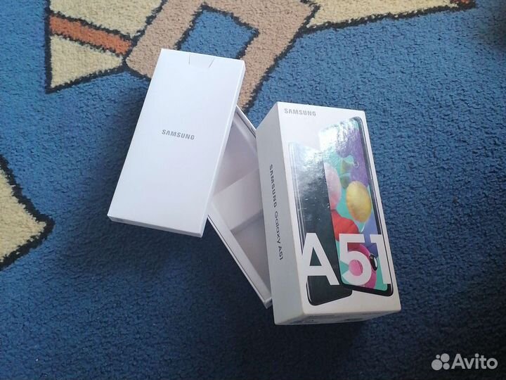 Коробки от телефона