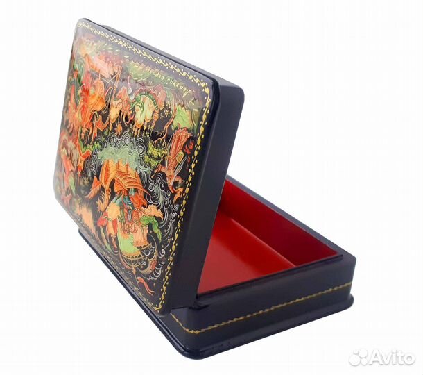 Шкатулка лаковая