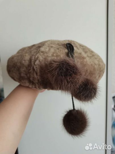 Берет женский мутон