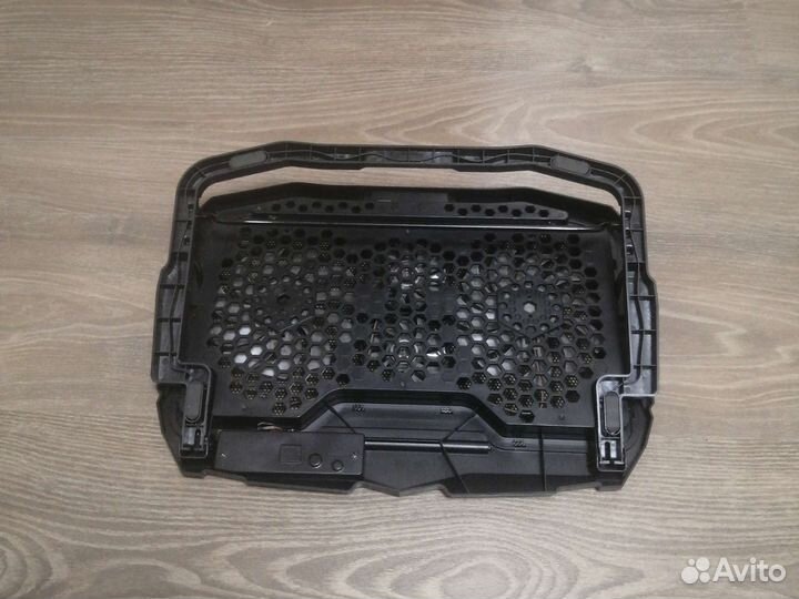 Подставка с охлаждением