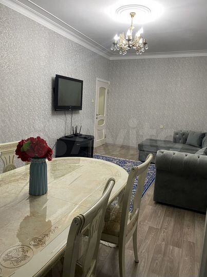 2-к. квартира, 80 м², 4/5 эт.