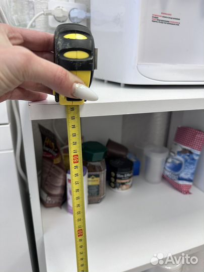 Тележка косметолога на колесах