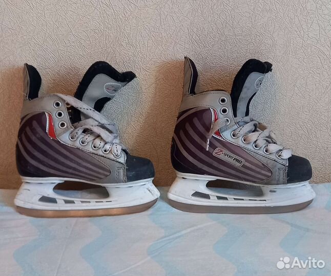 Коньки хоккейные Zeqna,размер 34