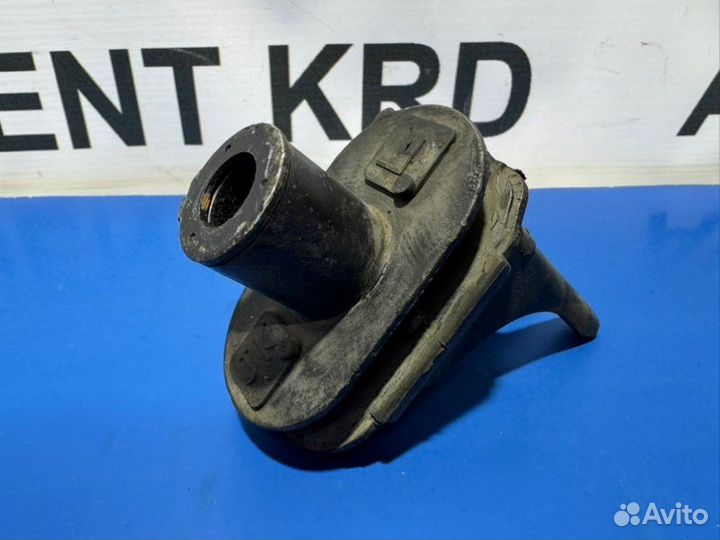 Подушка двигателя левая Honda Elysion RR3 J30A