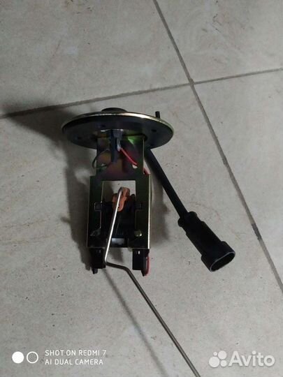 Датчик уровня топлива новый