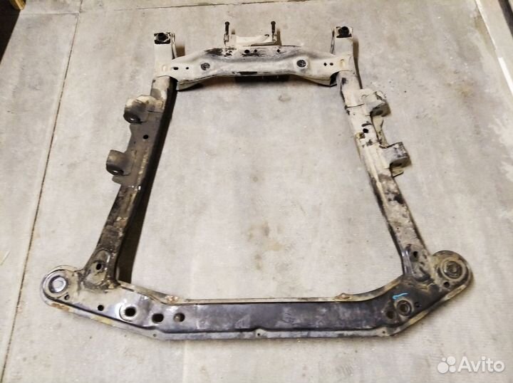 Подрамник Ларгус 16 кл с авс