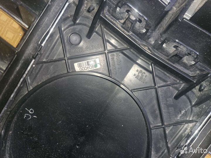 Решетка радиатора w221