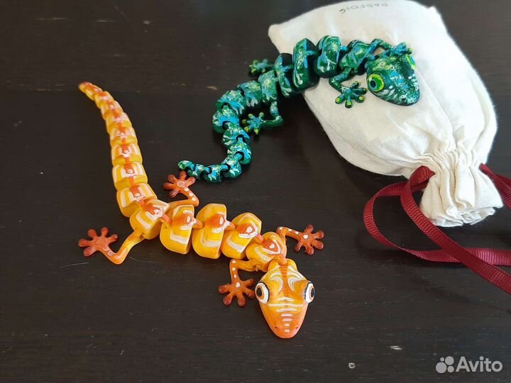 Ящерица игрушка