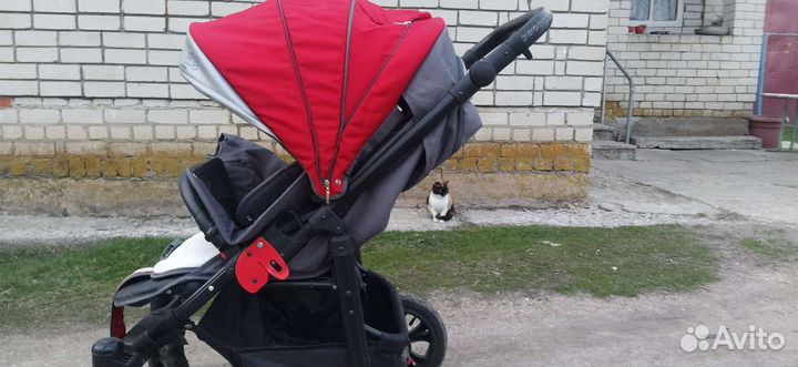 Прогулочная коляска camarelo