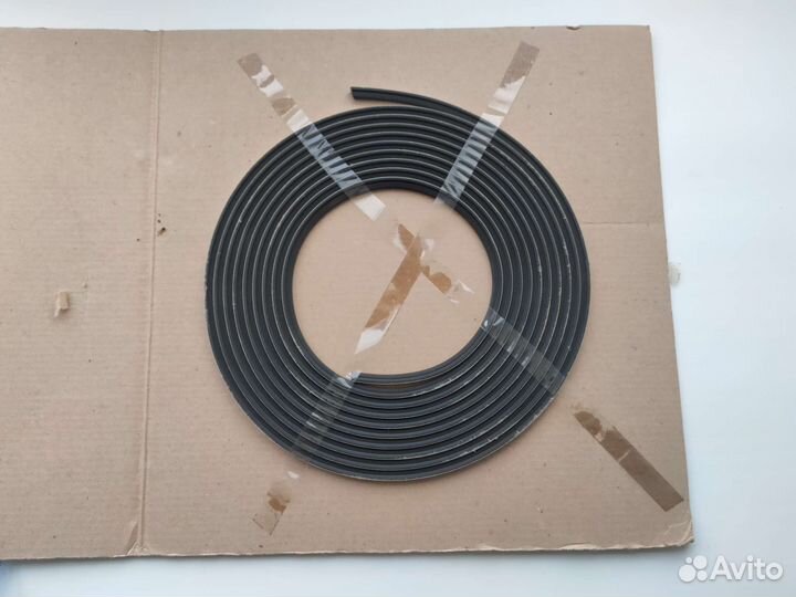 Уплотнитель стекла