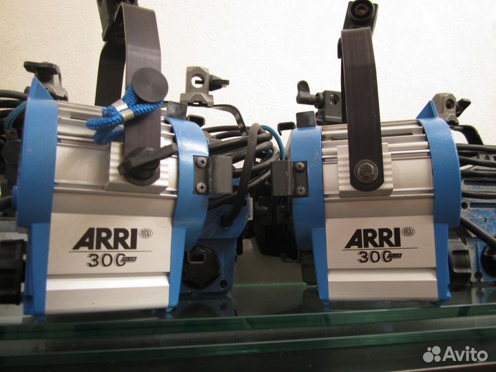 Arri Junior 300 plus