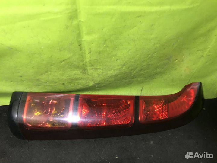 Фонарь задний правый Honda Stream 2000-2003 ун