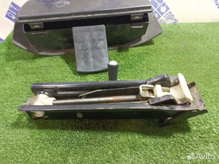 Домкрат Peugeot 206 хэтчбек 1.4 I 75 (TU3JP) 2007