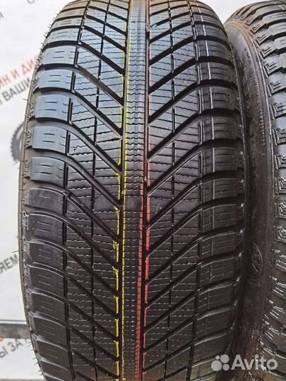 Goodyear Vector 4Seasons 235/55 R17 99V