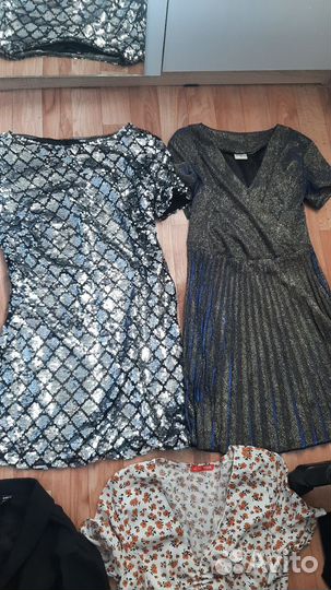 Платья 42