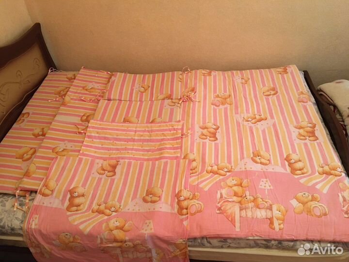 Бортики с постельным бельё +одеяло