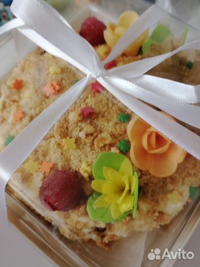 Бенто медовик