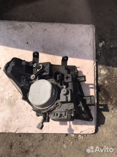 Фара левая nissan pathfinder r 51 ксенон