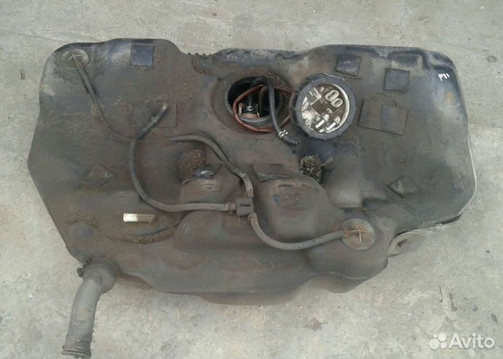 Nissan Almera N16/ Primera P11 бак