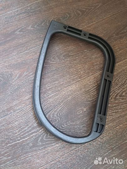 Подлокотник для компьютерного кресла