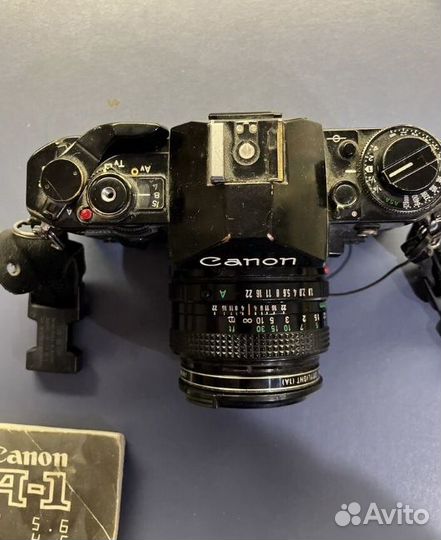 Фотоаппарат пленочный Canon со вспышкой