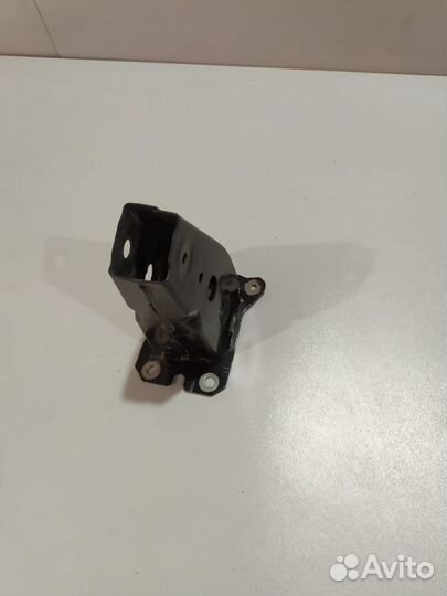 Кронштейн усилителя пер бампера левый Mazda CX-5