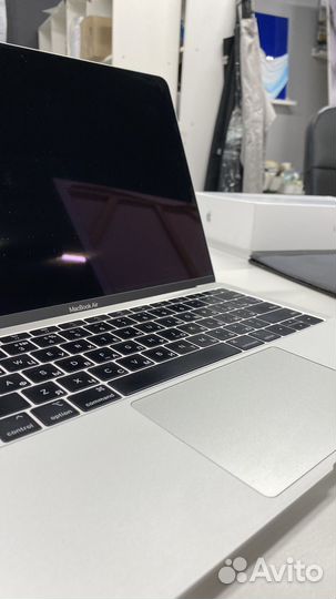 Apple MacBook Air 13 2020 core i5 8gb 256