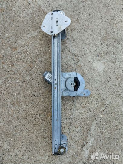 Стеклоподъемник передний правый Логан1