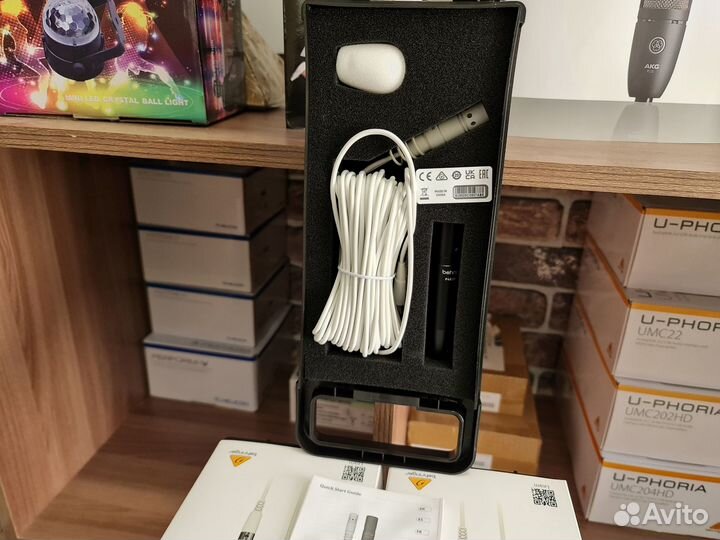 Behringer HM50 конденсаторный микрофон белый