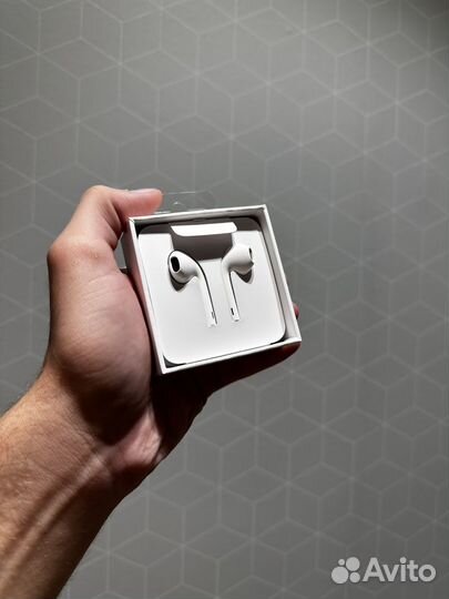 Наушники Apple EarPods Lightning