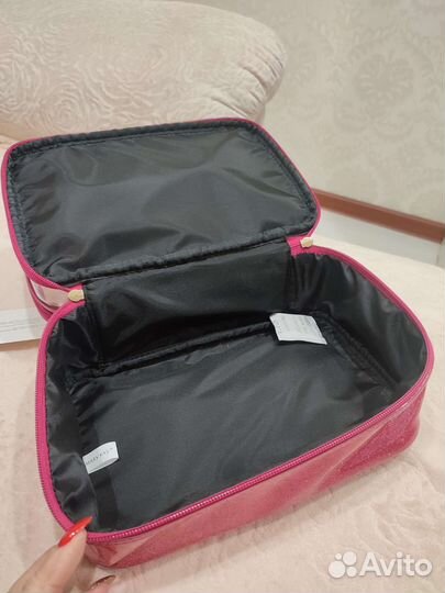 Косметичка оригинал новая