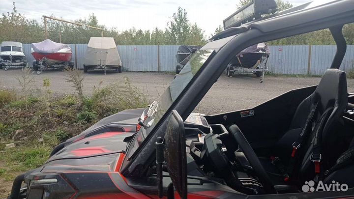 Лобовое стекло с обогревом BRP maverick sport