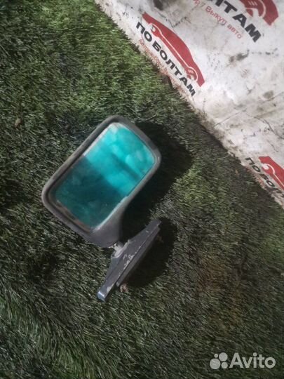 Зеркало заднего вида боковое переднее левое Газ 21