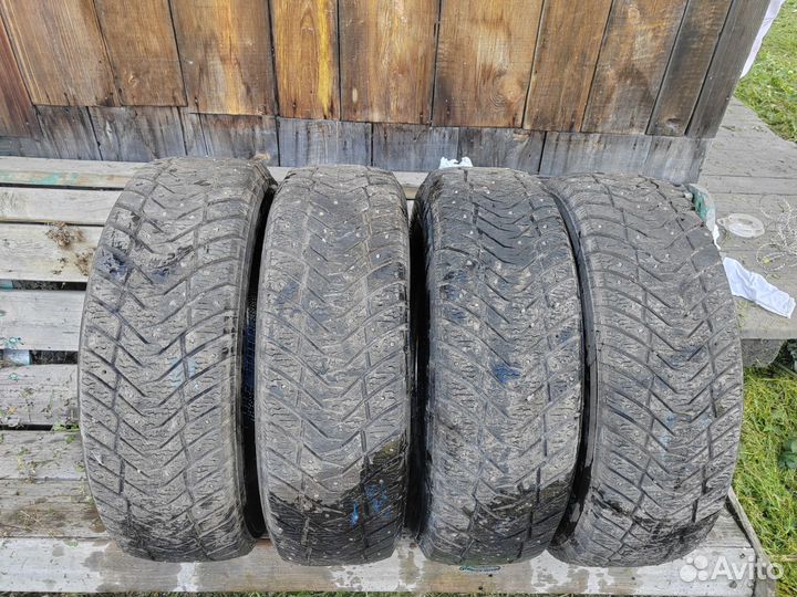 Yokohama Ice Guard IG65 215/65 R16