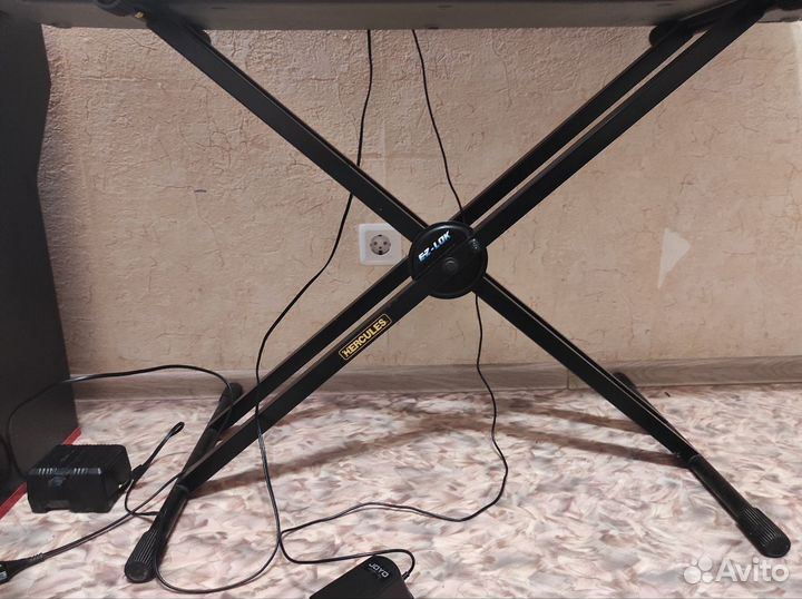 Синтезатор Alina Pro DT-740D