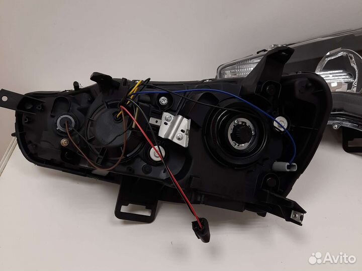 Фара правая Mitsubishi lancer 10