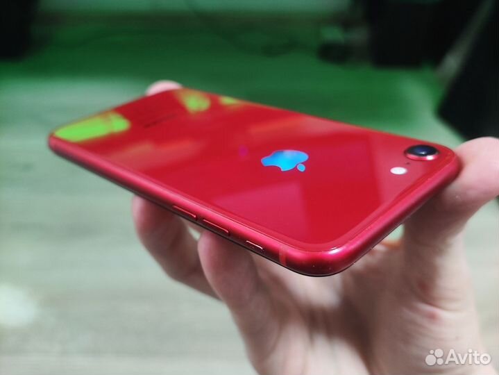 iPhone 8, 64 ГБ