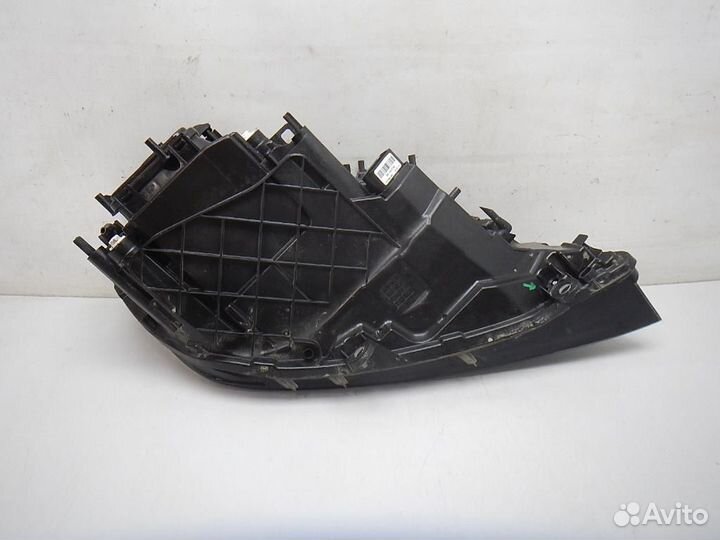 Фара левая Volkswagen Touareg