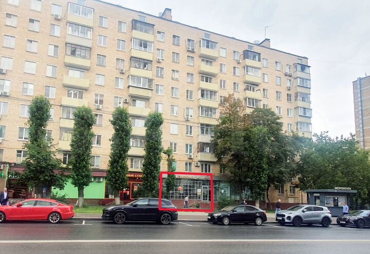 Торговая площадь, 71 м² отдельный вход