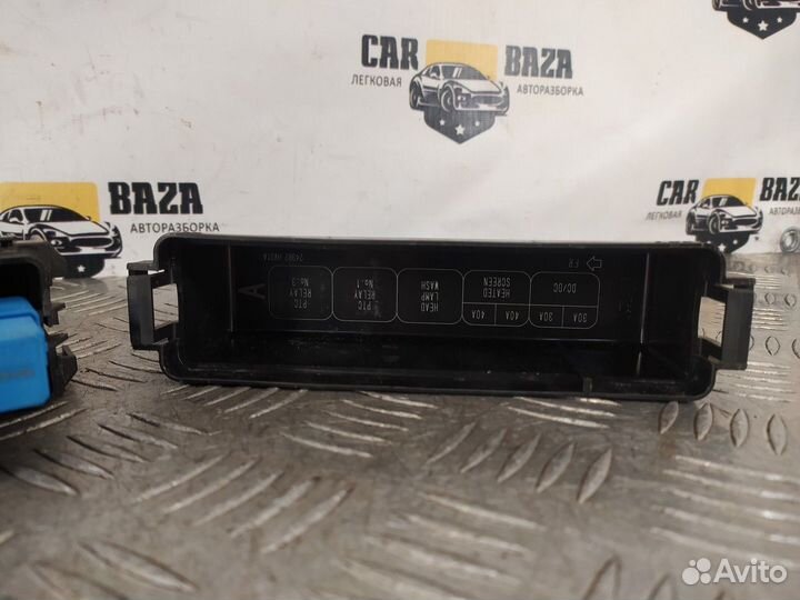 Блок предохранителей малый нижний