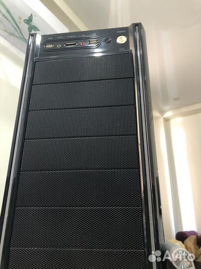 Стационарный Компьютер (Hackintosh)