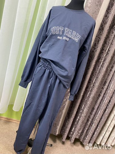 Спортивный костюм женский