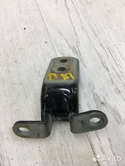 Петля двери Geely emgrand EC7 Прав