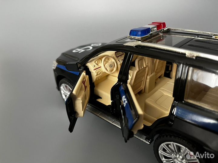 Модель машины Toyota Prado фсб
