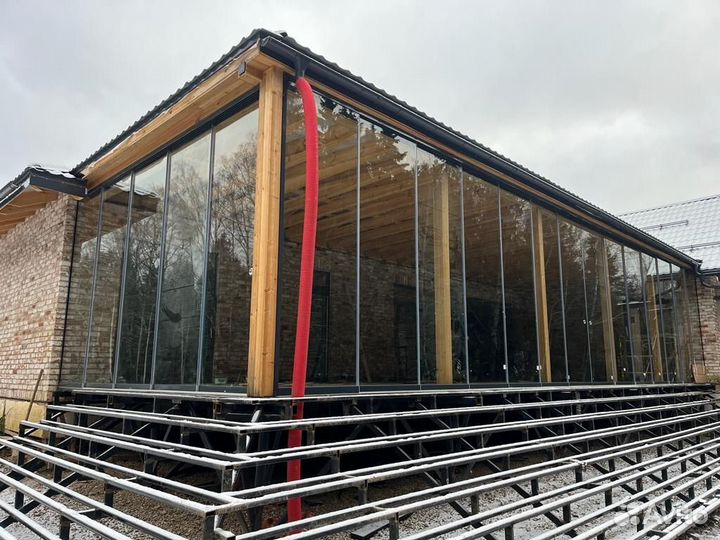 Безрамное остекление веранд под ключ. Расчёт