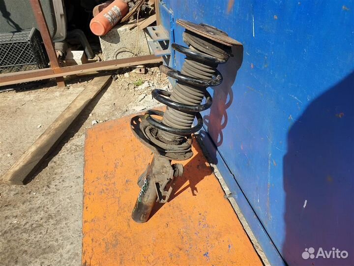 Стойка передняя левая Galaxy 2 S-Max 1 2006-2015