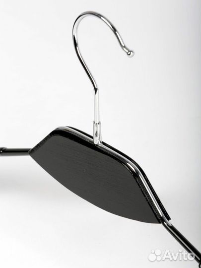 Набор вешалок 10 шт с чёрной вставкой из дерева и