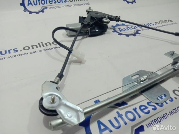 Стеклоподъёмник в сборе 2110 Передний Левый