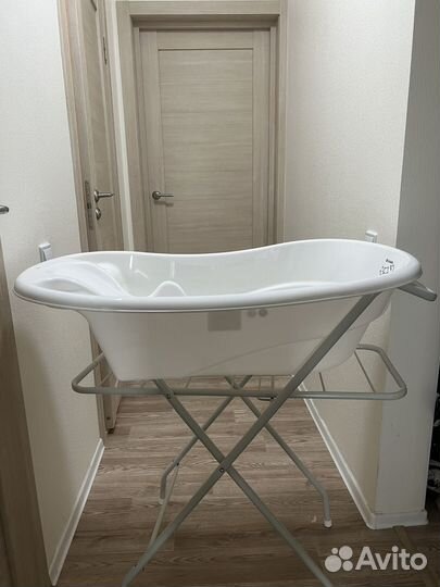 Ванночка для купания с горкой и подставкой