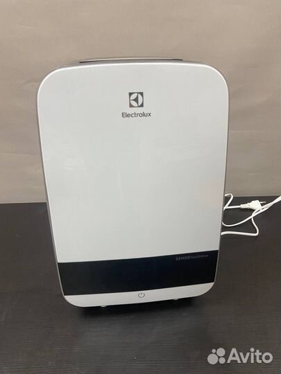 Воздухоувлажнитель Electrolux EHU-3315D